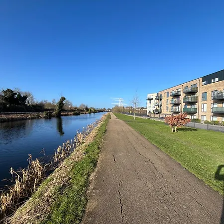 Apartment Elegant Entire In Dublin's Royal Canal- Peaceful & Dublin