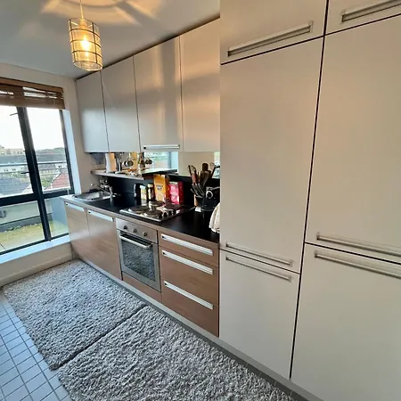 Elegant Entire In Dublin's Royal Canal- Peaceful &